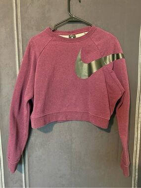 Nike Dri-FIT cropped crew with Black Label
